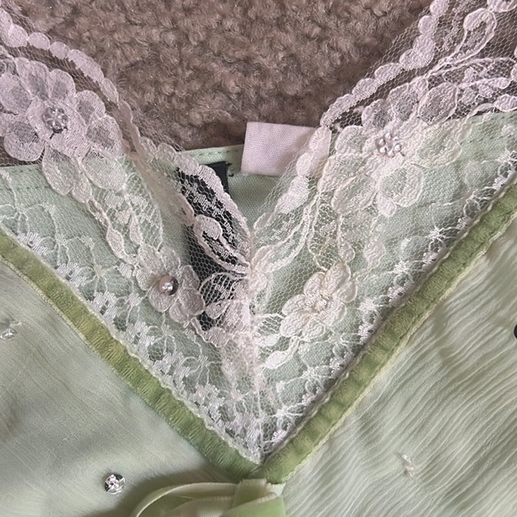 Green cami - Picture 4 of 9